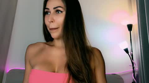Snapshot of mia4sin chatting on 03-07-25, 07:41 Mia Martskaya online show from 03-07-25, 07:41