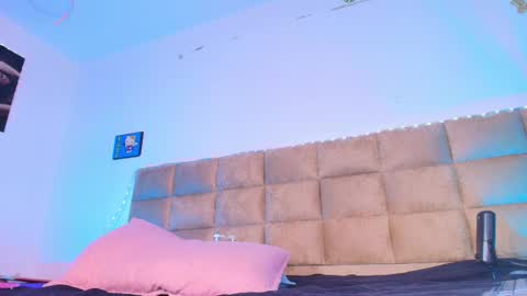 Emi online show from 09-22-25, 07:27