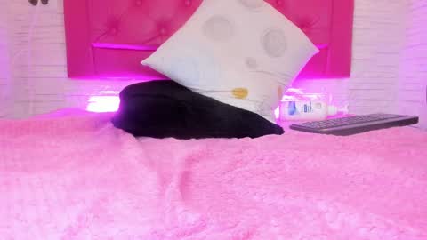 Snapshot of mia__099 chatting on 03-07-25, 10:54 Mia Blonde online show from 03-07-25, 10:54