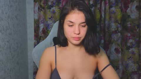 Snapshot of mia___lunaa chatting on 11-09-25, 07:34 Mia online show from 11-09-25, 07:34