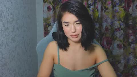 Snapshot of mia___lunaa chatting on 11-22-25, 07:13 Mia online show from 11-22-25, 07:13