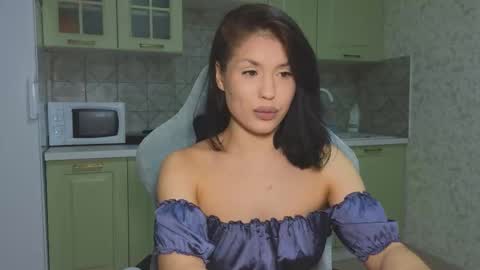 Snapshot of mia___lunaa chatting on 02-11-26, 08:47 Mia online show from 02-11-26, 08:47