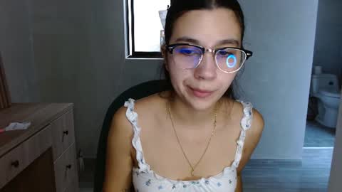 Snapshot of mia__lopez_ chatting on 07-31-26, 09:36 Mia online show from 07-31-26, 09:36