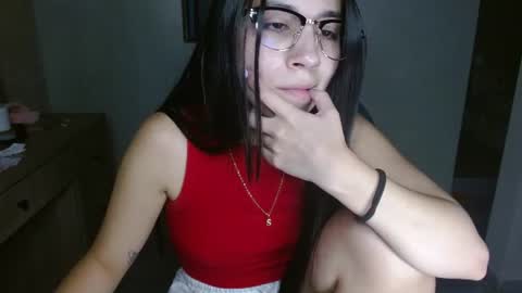 Snapshot of mia__lopez_ chatting on 08-05-26, 12:57 Mia online show from 08-05-26, 12:57