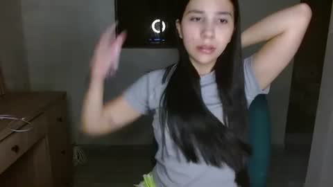 Snapshot of mia__lopez_ chatting on 08-08-26, 01:52 Mia online show from 08-08-26, 01:52