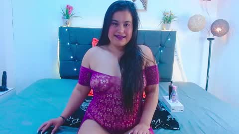 C A L L  M E  M I A  online show from 05-22-26, 02:51