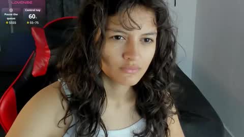 Mia and Kenai online show from 12-22-25, 12:13