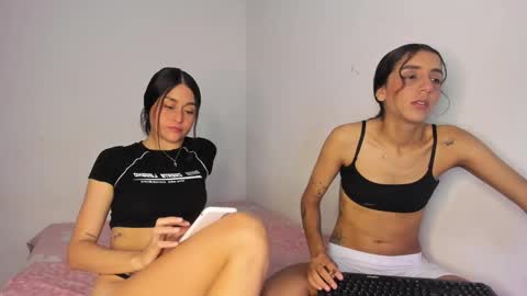 Snapshot of mia_and_kim chatting on 10-10-25, 06:07 mia and kim online show from 10-10-25, 06:07