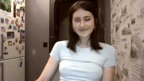 Snapshot of mia_beauti_live chatting on 07-27-26, 12:23 mia_beauti_live online show from 07-27-26, 12:23