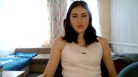Snapshot of mia_beauti_live chatting on 08-08-26, 11:56 mia_beauti_live online show from 08-08-26, 11:56