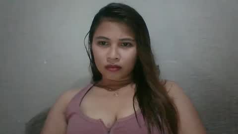 Snapshot of mia_bella04 chatting on 01-16-25, 01:37 mia_bella04 online show from 01-16-25, 01:37