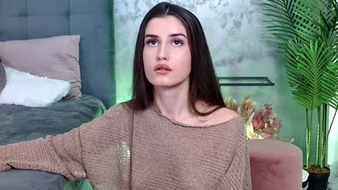 Snapshot of mia_carter99 chatting on 02-04-25, 09:20 Freya Allen online show from 02-04-25, 09:20