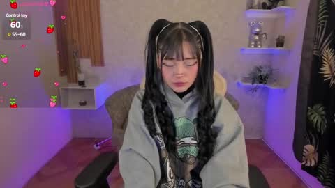 Snapshot of mia_cat05 chatting on 01-08-25, 05:59 Mia online show from 01-08-25, 05:59