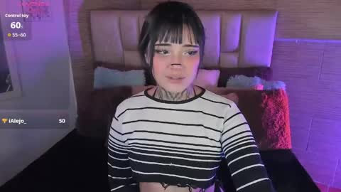 Mia online show from 05-22-26, 04:19