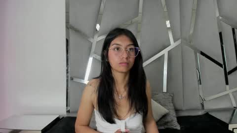 Snapshot of mia_clark18 chatting on 10-21-25, 09:04 mia_clark18 online show from 10-21-25, 09:04
