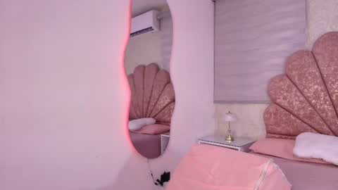 Mia  online show from 06-24-26, 03:05