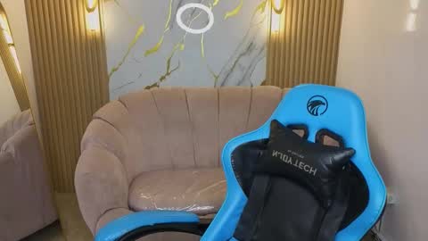 Snapshot of mia_collins_b chatting on 11-29-25, 01:58 mia_collins_b online show from 11-29-25, 01:58