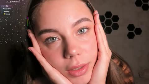 Snapshot of mia_com chatting on 11-12-25, 02:39 Mia next stream Thursday 1400 UTC1 Friday 1400 UTC1 online show from 11-12-25, 02:39