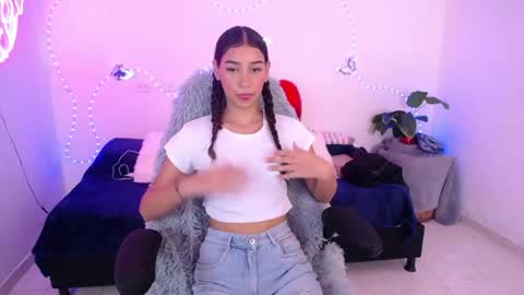 mia_cute_girl online show from 06-08-26, 12:16