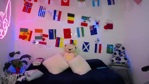 mia_cute_girl online show from 06-11-26, 12:25