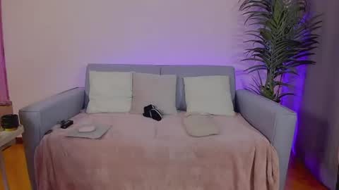 Sarah Luna online show from 06-25-26, 03:27