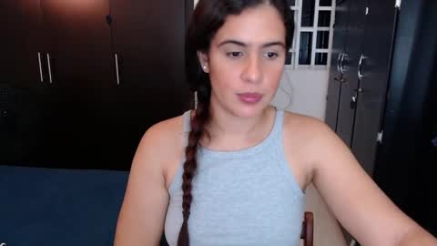 Mia online show from 12-15-24, 04:40