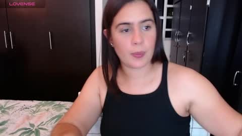 Mia online show from 03-09-26, 03:32