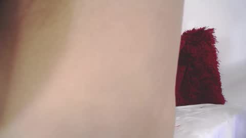 Mia online show from 12-09-24, 12:12