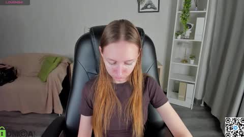 mia_e1fie online show from 11-04-25, 09:52