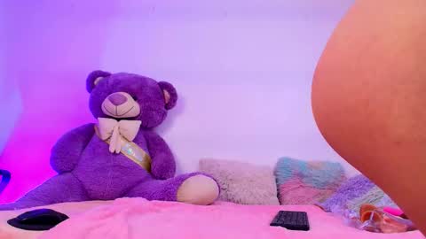 Mia flames online show from 02-02-26, 08:29