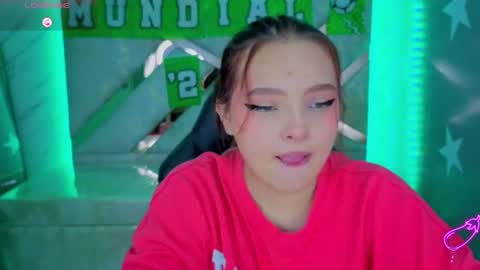 Mia online show from 06-26-26, 02:21