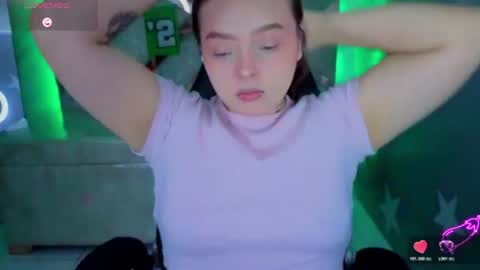 Mia online show from 07-10-26, 01:03