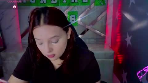 Mia online show from 07-12-26, 01:13