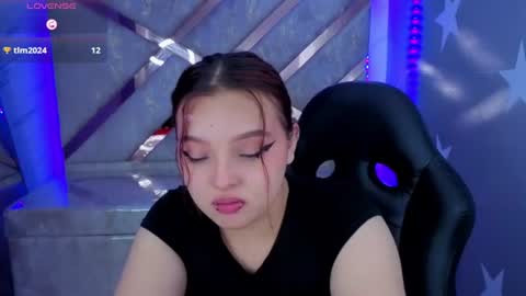Mia online show from 07-28-26, 04:39