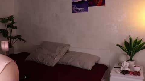 Snapshot of mia_frizz chatting on 06-11-26, 09:18 Mia online show from 06-11-26, 09:18