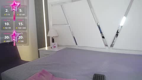 mia_garcia28 online show from 09-25-25, 08:23