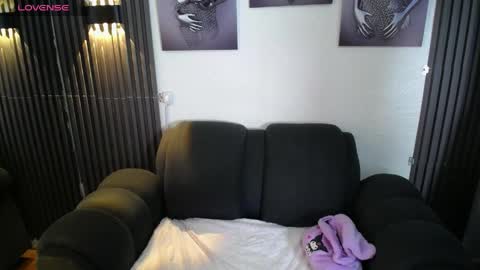 Snapshot of mia_garcia28 chatting on 06-09-26, 01:12 mia_garcia28 online show from 06-09-26, 01:12