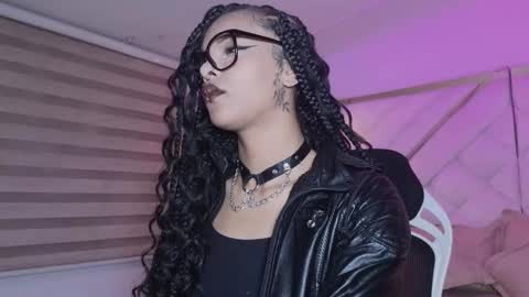 Snapshot of mia_gatesvg chatting on 02-19-26, 03:02 Mia online show from 02-19-26, 03:02