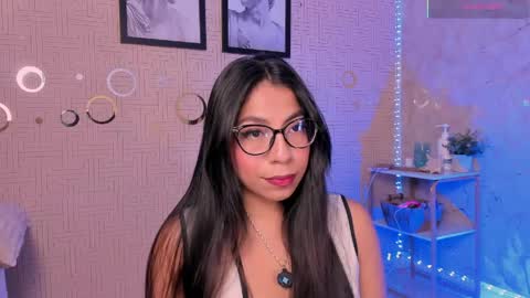 Mia online show from 05-08-26, 01:27