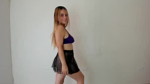 Mia online show from 01-16-25, 11:27