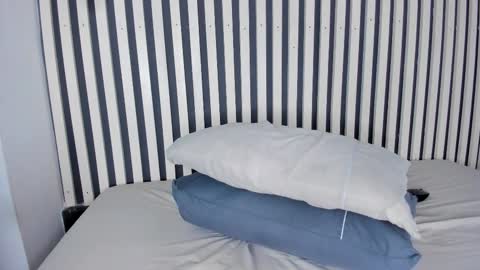  I am Mia  online show from 02-09-25, 05:22