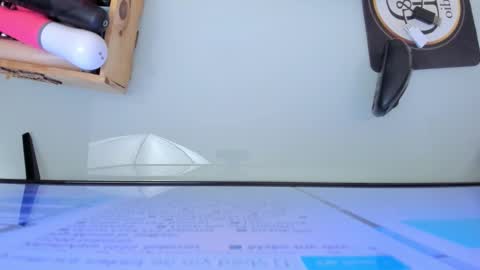 Snapshot of mia_jonnees chatting on 01-04-25, 12:27 online show from 01-04-25, 12:27