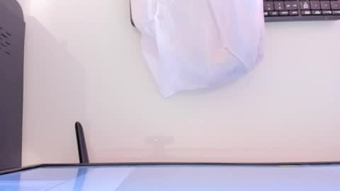 Snapshot of mia_jonnees chatting on 10-06-25, 12:02 online show from 10-06-25, 12:02
