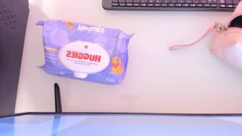Snapshot of mia_jonnees chatting on 10-08-25, 12:03 online show from 10-08-25, 12:03