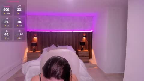 Mia Lane online show from 10-24-25, 11:06