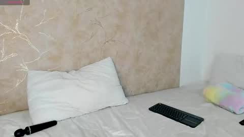 Snapshot of mia_lehn chatting on 03-04-25, 02:38 MIA online show from 03-04-25, 02:38