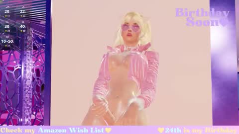 Mia online show from 09-14-25, 08:30