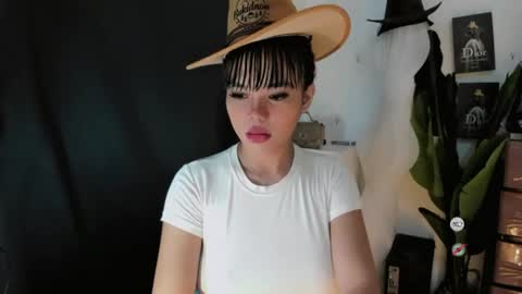 M I A online show from 06-13-26, 03:54