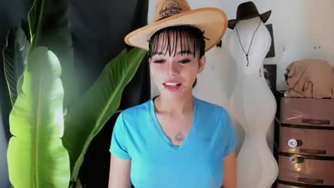 M I A online show from 07-08-26, 01:37