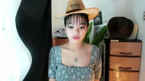M I A online show from 07-19-26, 02:04